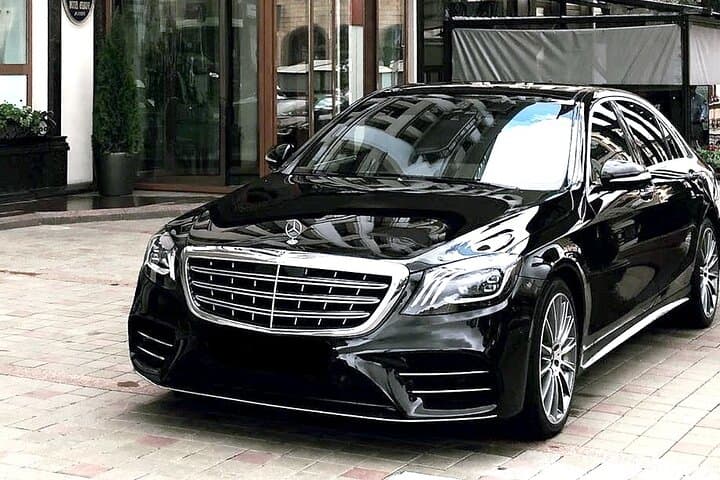 Airport Transfer: Warsaw to Warsaw Airport WAW by Luxury Car