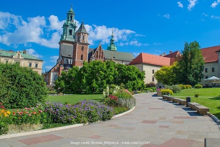 Welcome to Krakow: Private 2-hour Old Town Walking Tour