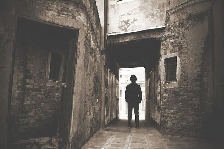 Krakow: Spooky Tales Guided Walking Tour