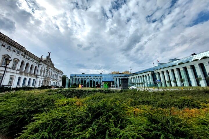 Architecture Walking Tour in Warsaw