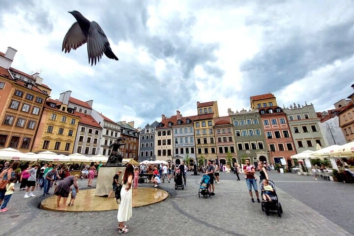 Architecture Walking Tour in Warsaw