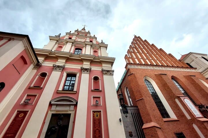 Architecture Walking Tour in Warsaw