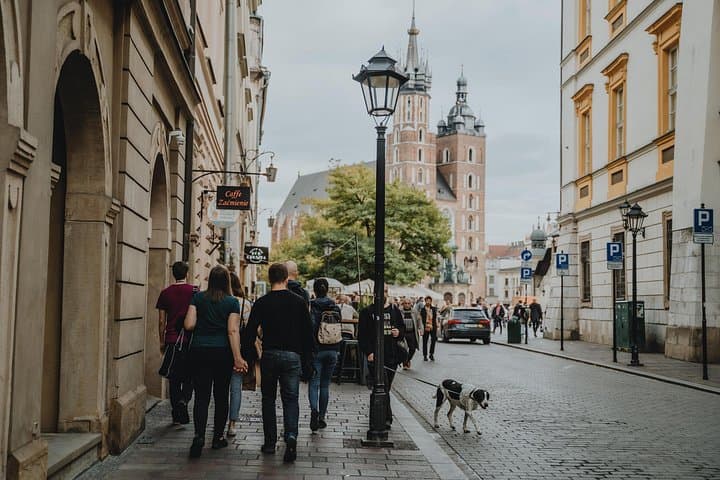 Krakow Highlights: Old Town & Wawel Hill Free Walking Tour