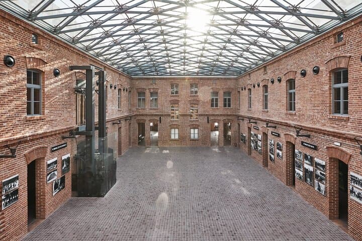 Krakow: Skip The Line Ticket to Home Army Museum