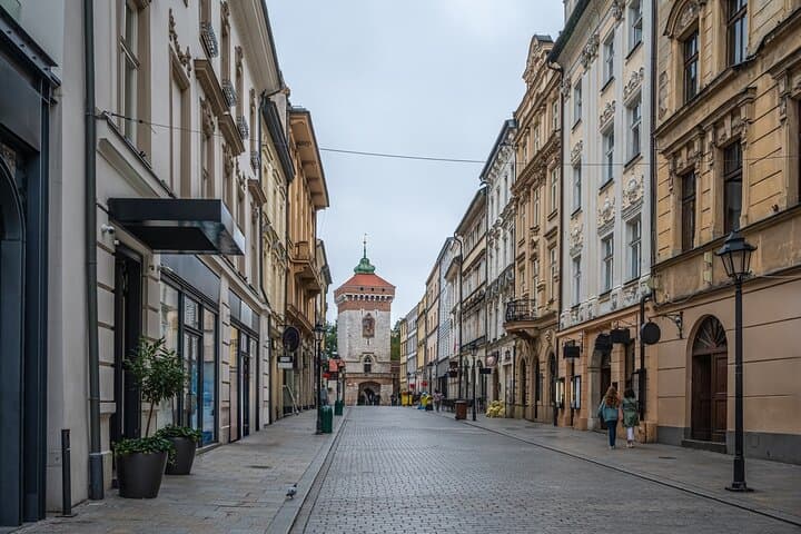 Private Romantic Walking Tour of Krakow Old Town