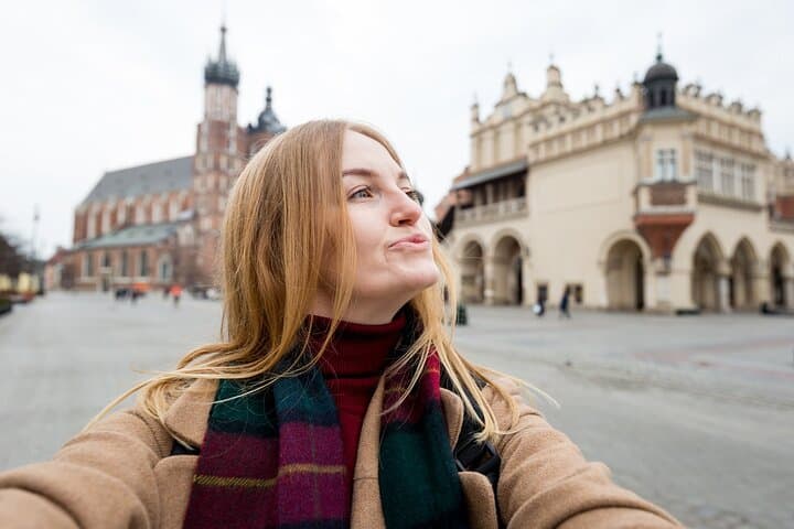 Private Romantic Walking Tour of Krakow Old Town