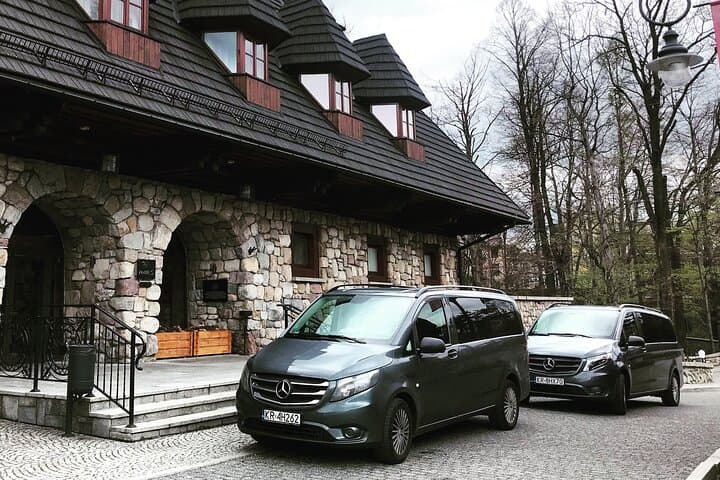 Private Krakow to or from Airport Transfer