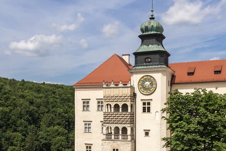 Pieskowa Skala Castle