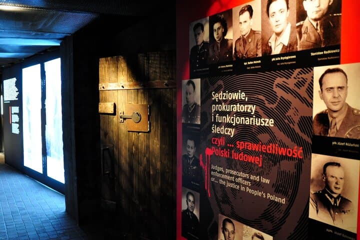 Krakow: Skip The Line Ticket to Home Army Museum