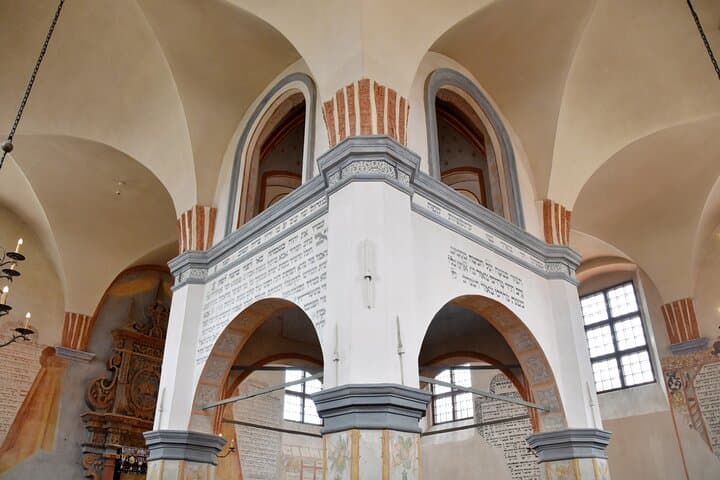 Wroclaw Jewish Quarter Private Guided Tour with Synagogue