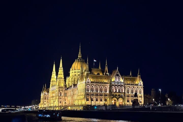 Luxury Private Transfer from Krakow to Budapest