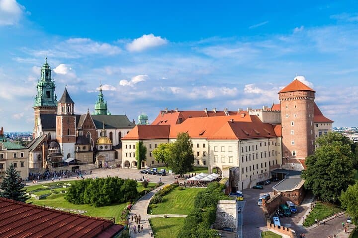 Krakow, Wieliczka & Auschwitz: 3 Days of History and Heritage