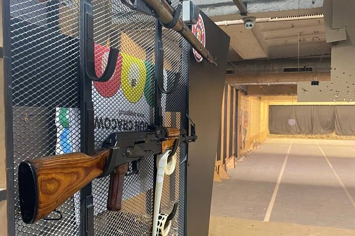 2 Hours Shooting Range Experience in Krakow With Hotel Pickup
