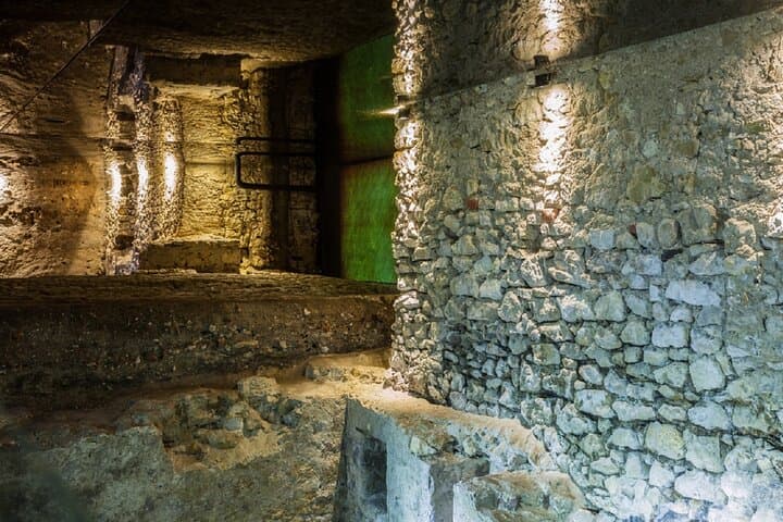 Krakow Guided Tour of the Rynek Underground Museum