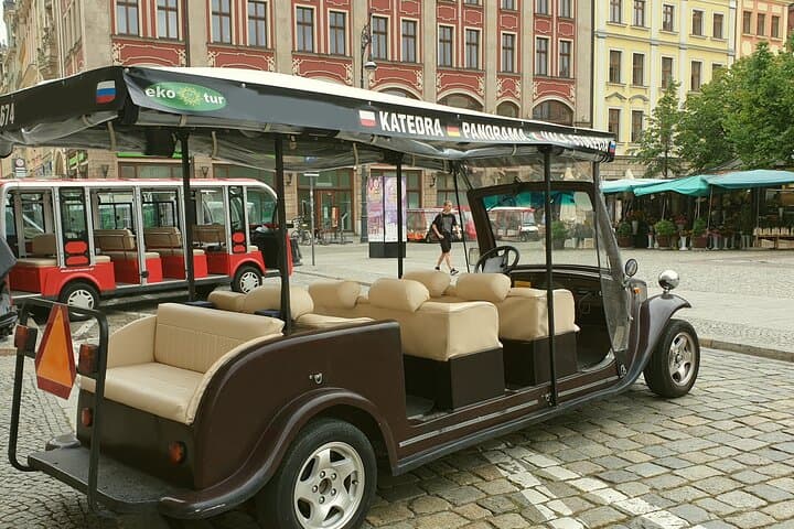 Wroclaw: Tour with RETRO e-bus, 2h Gr. 3-7 people, English-guide