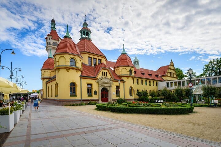 Sopot’s Seaside Charms: A Private Guided Walking Tour