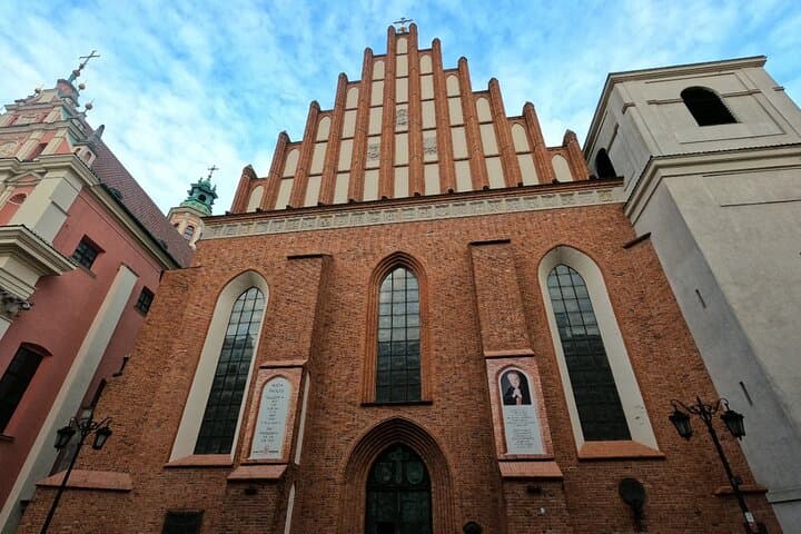 Medieval Warsaw GPS App Walking Tour Mobile Game