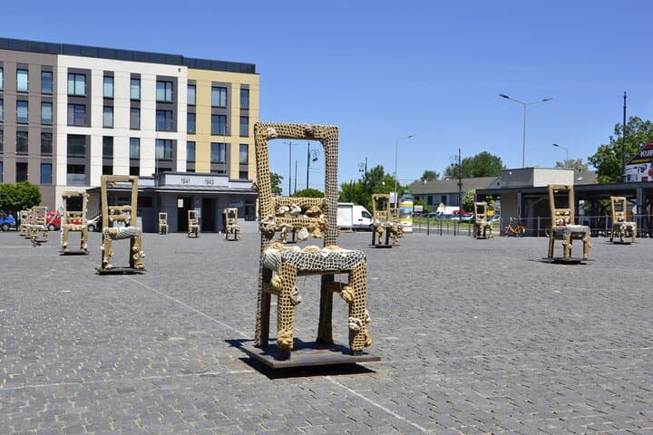 90 minutes Small Group Krakow City Tour by Electric Car