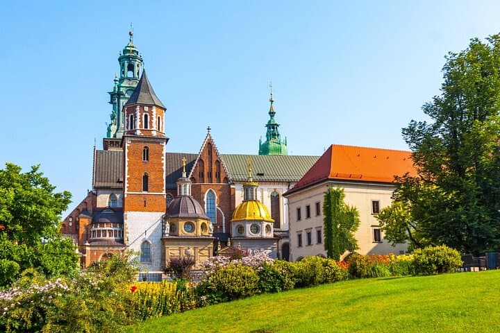 Skip the Line Wawel Castle Chambers Small Group Tour