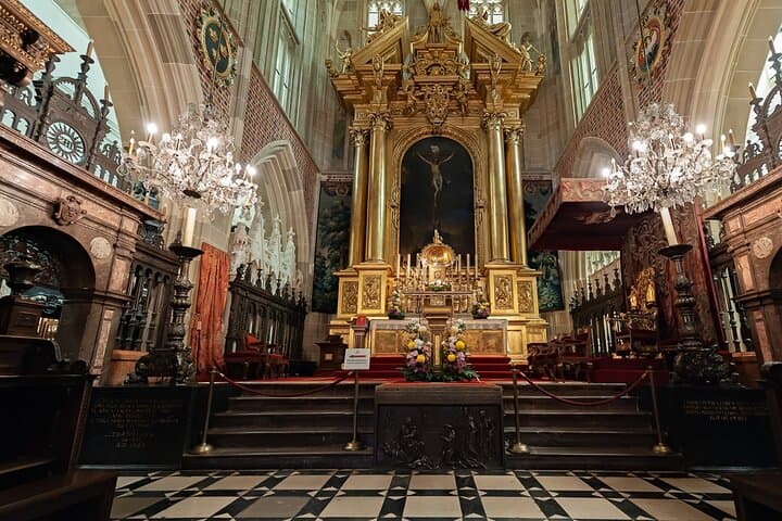 Krakow: Wawel Cathedral Guided Tour with Admission Tickets