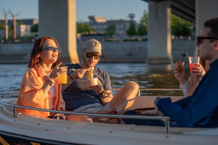 Private Cruise on Vistula in Warsaw for 4 with our Helmsman