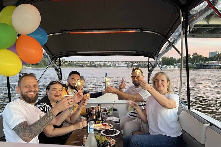 Private 2 Hour Motorboat Tour on Vistula in Warsaw for 9