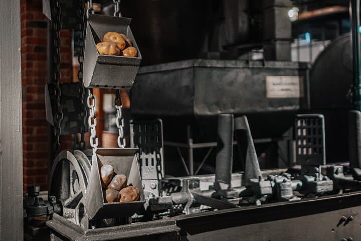 Krakow: Vodka Factory Museum - Ticket with Audioguide & Tasting