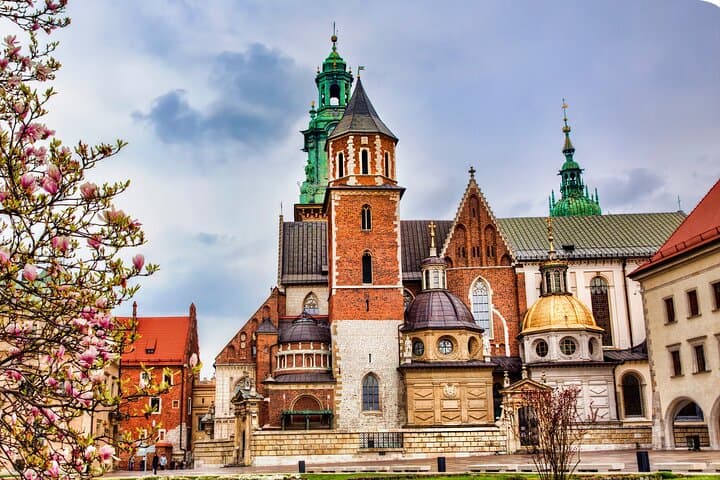 Krakow Scavenger Hunt & Highlights Self-Guided Walking Tour