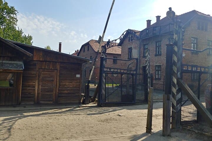 Auschwitz Birkenau Tour with Private Transport from Kraków