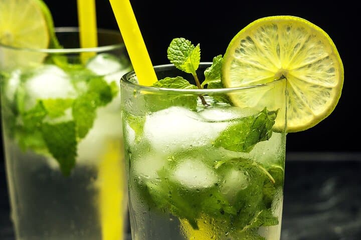 Krakow Cocktail Making Class with 4 Cocktails