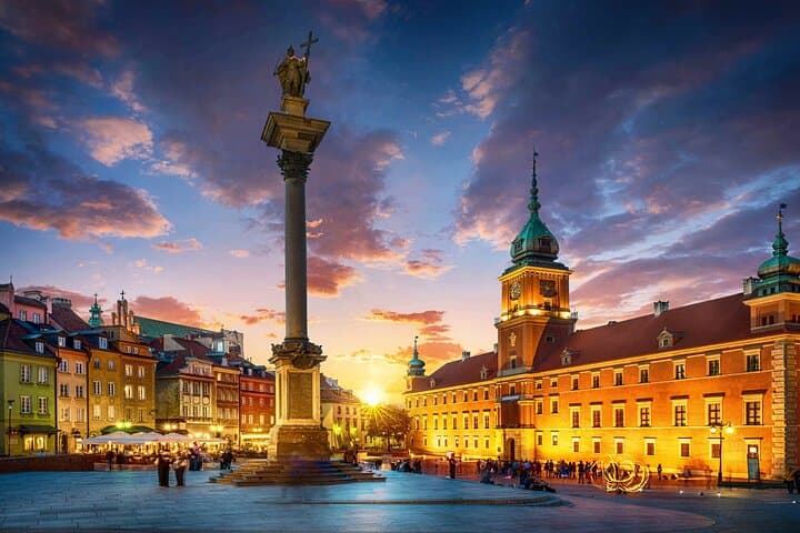Private Transfer Warsaw Chopin Airport WAW to Warsaw City