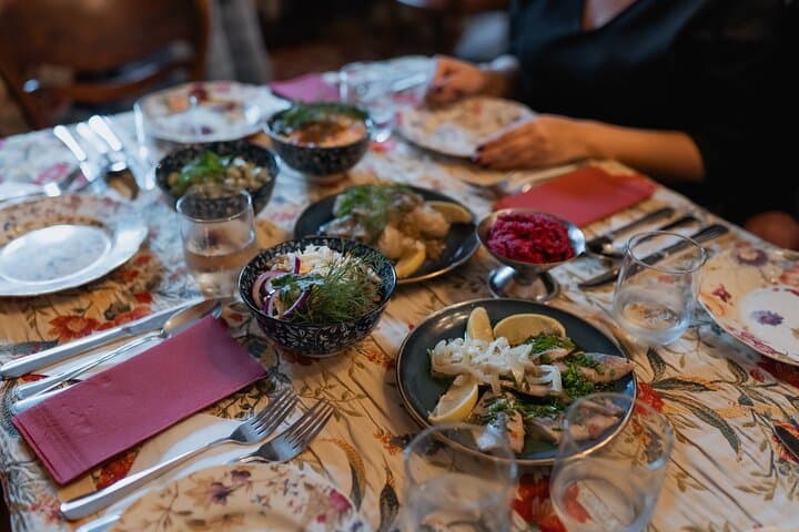 Traditional Jewish Ashkenazi Food Tour in Krakow