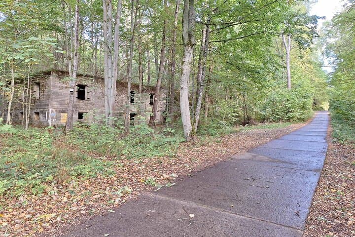 Zone II - security quarters