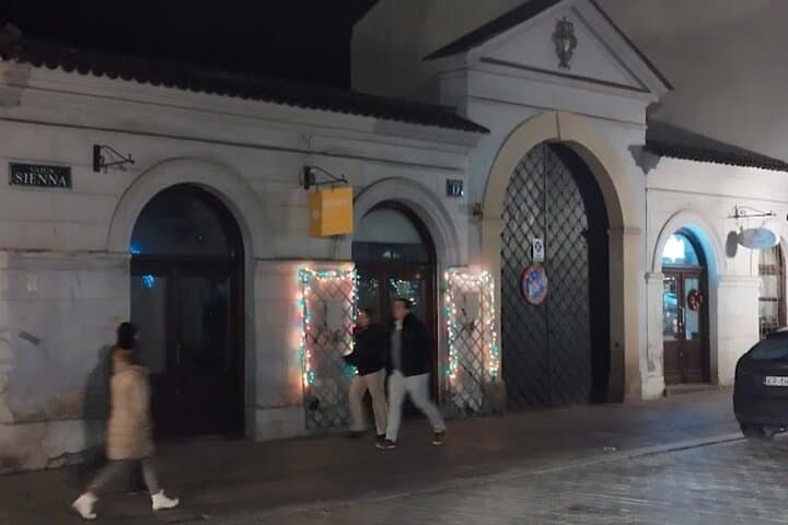 Luggage Storage - Old Town - 200 meters from Main Square - Krakow