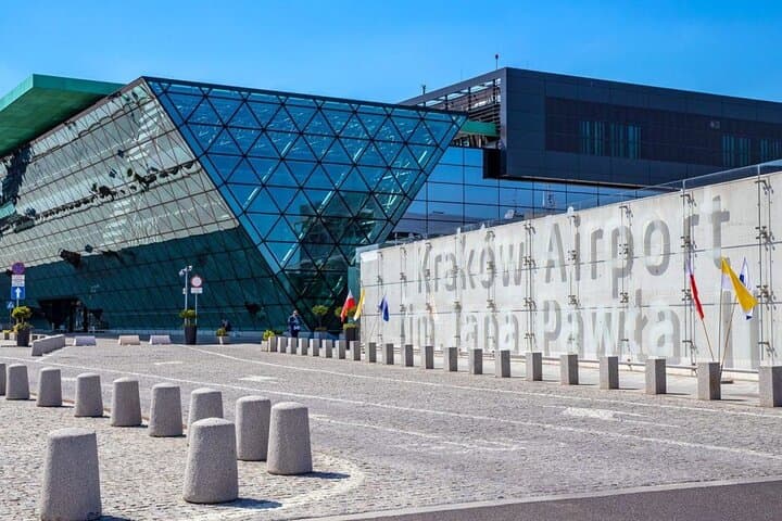 Private Airport Transfer Kraków Airport to Kraków City Center