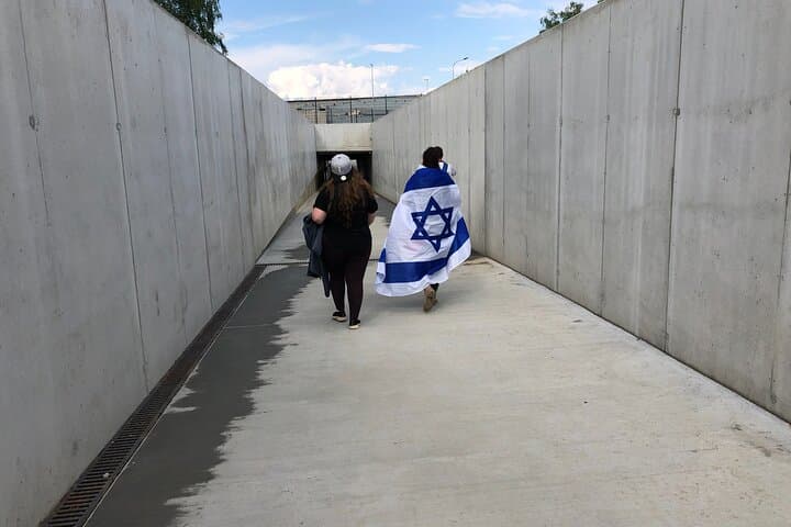 Auschwitz Birkenau Shared Guided Tour from Krakow