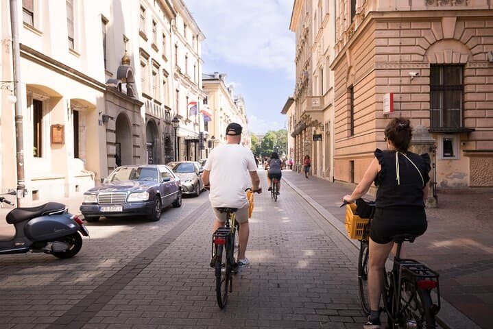 Evening 2h orientation Bike Tour of the Old Town and Wawel castle panorama