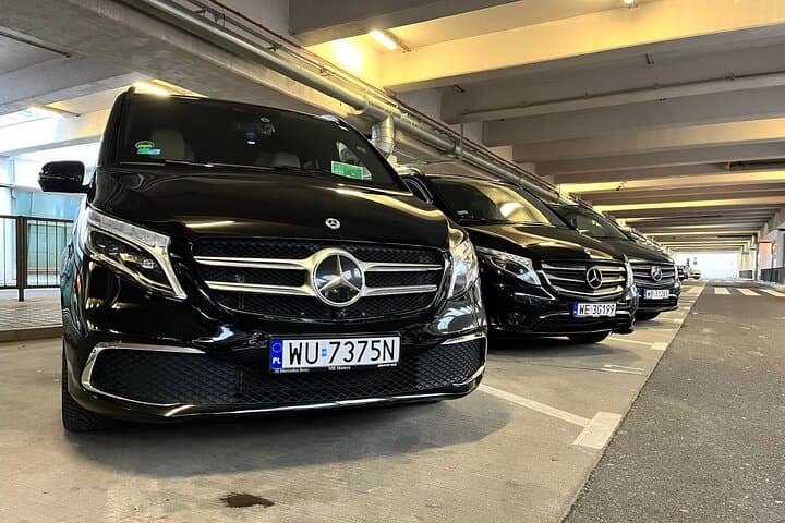 Private Warsaw Modlin Airport One Way Transfer