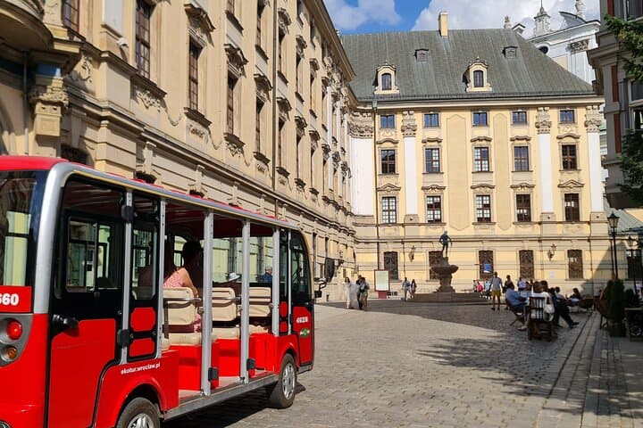 Wroclaw tour with e-bus, 2 h (English guide) group 1-4 people.