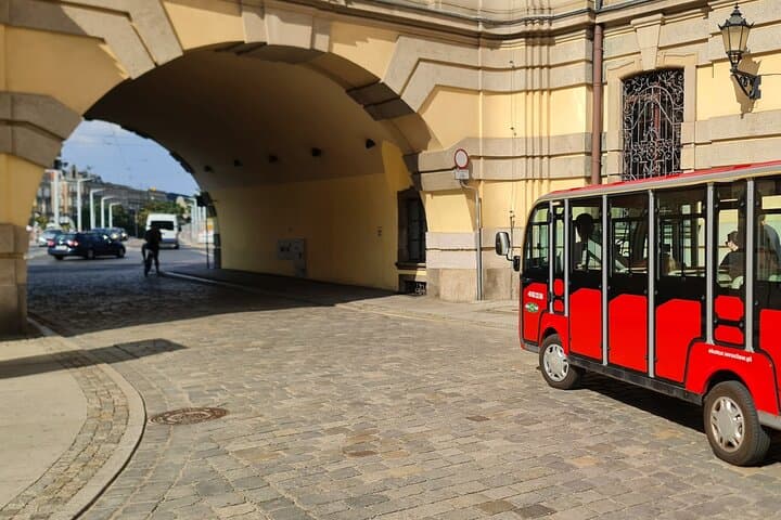 Wroclaw tour with e-bus, 2 h (English guide) group 1-4 people.