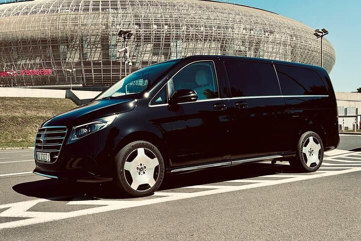 Spacious and stylish – ideal for group airport transfers or business events in Krakow.