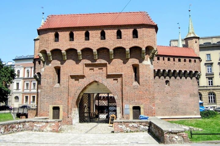 Welcome to Krakow: Private 2-hour Old Town Walking Tour