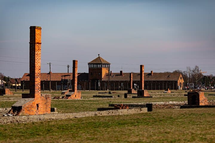 Krakow to Auschwitz Birkenau Guided Tour with Private Transfer