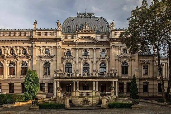 Łódź’s Ruin and Rise: A Self-Guided Audio Tour