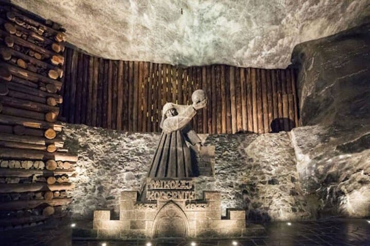 The “Wieliczka” Salt Mine in Russian