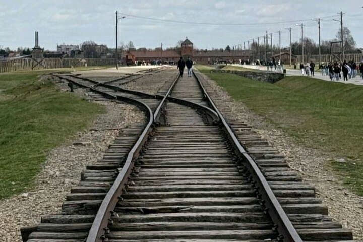Auschwitz-Birkenau tour in Russian