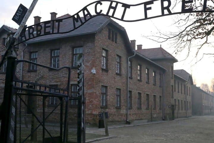 Auschwitz-Birkenau tour in Russian