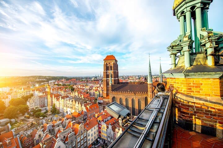 Gdansk 1-Day of Highlights Private Guided Tour and Transport