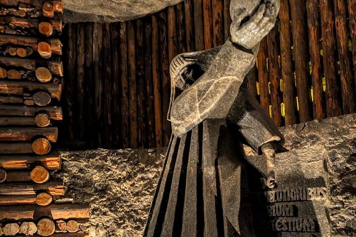 Krakow: Wieliczka Salt Mine Tour with Hotel Pickup