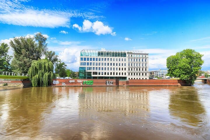 Krakow Private Tour to Wroclaw with Transport and Guide
